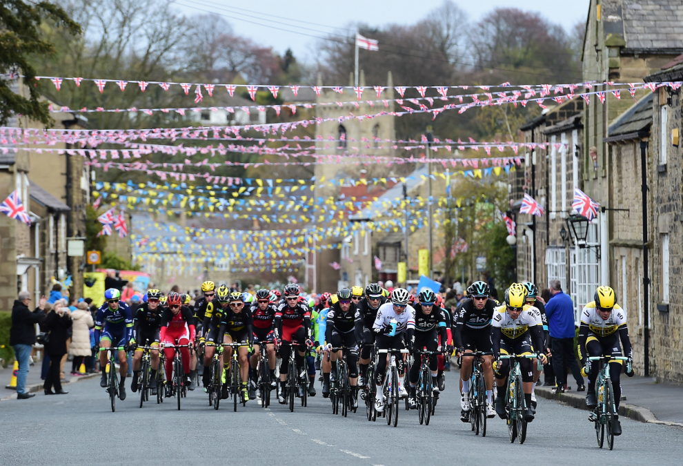 Tour de Yorkshire peloton