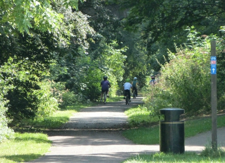 Cyclists on the Harland Way