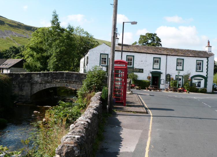 Kettlewell Beck and Racehorses Hotel