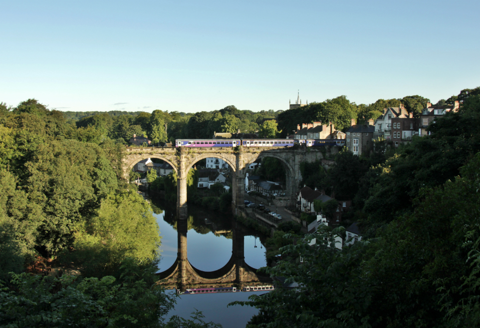 Train on the railway viaduct at Knaresborough Train on the railway viaduct at Knaresborough