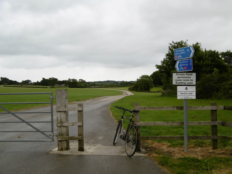 Sign to Spofforth on Showground Greenway